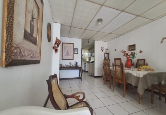 Se Vende Casa Esquinera De 5 Hab En Bello Horizonte Managua Green